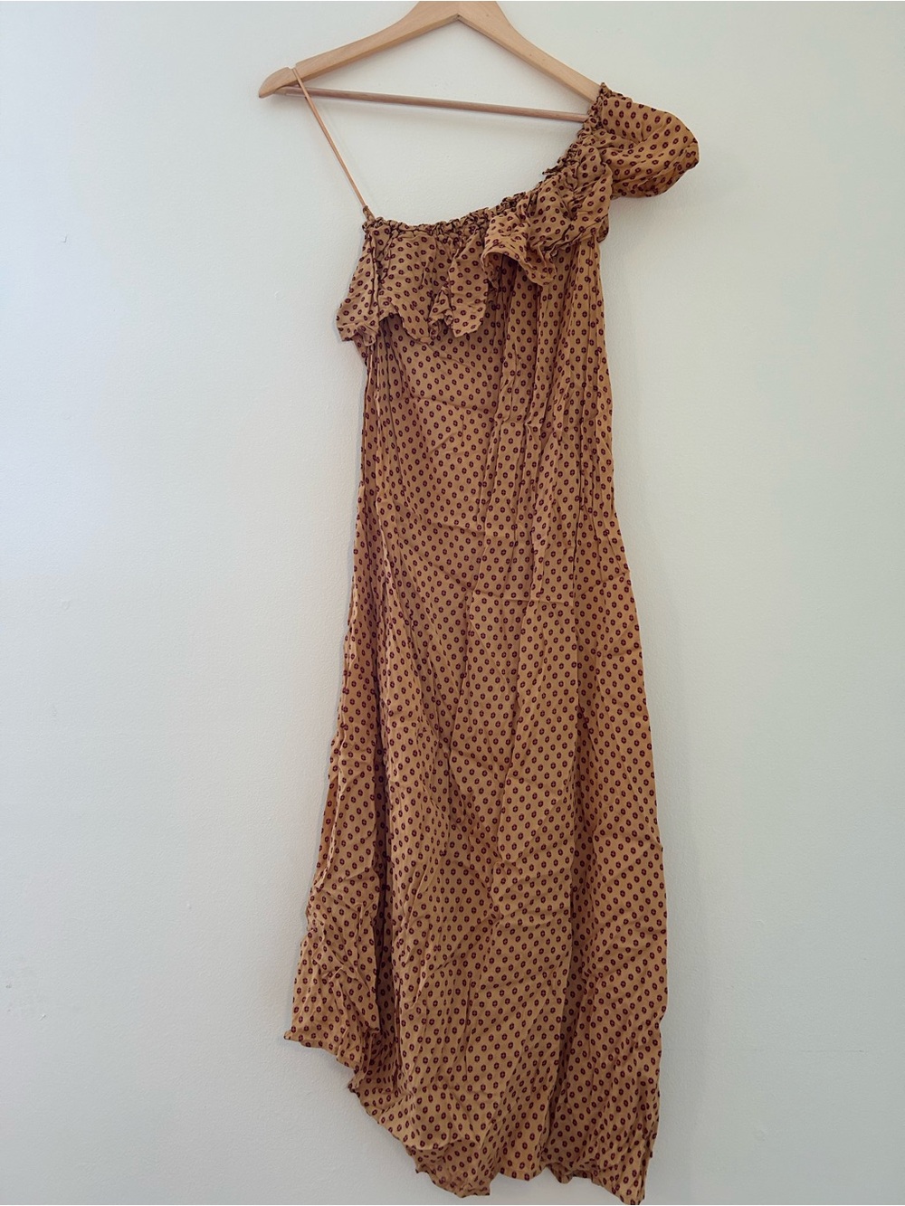 Billabong One Shoulder Maxi Dress in a honey gold dot print